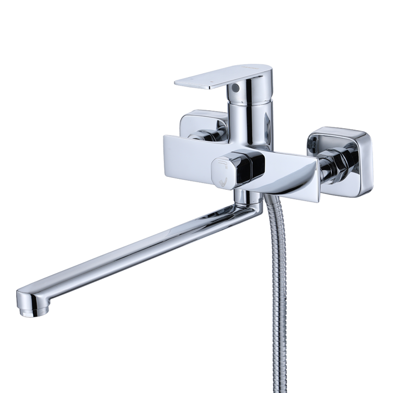 Смеситель для ванны с длинным изливом FENDI